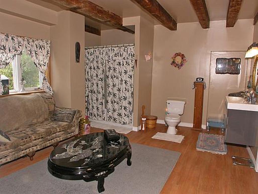 bad real estate image example