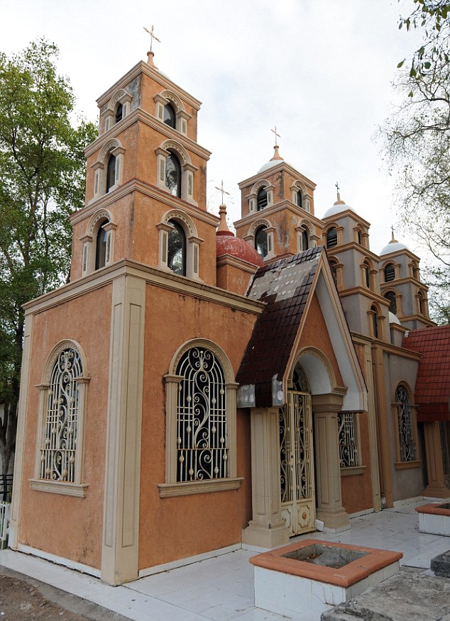 Os surpreendentes e luxuosos mausoléus dos narcotraficantes mexicanos