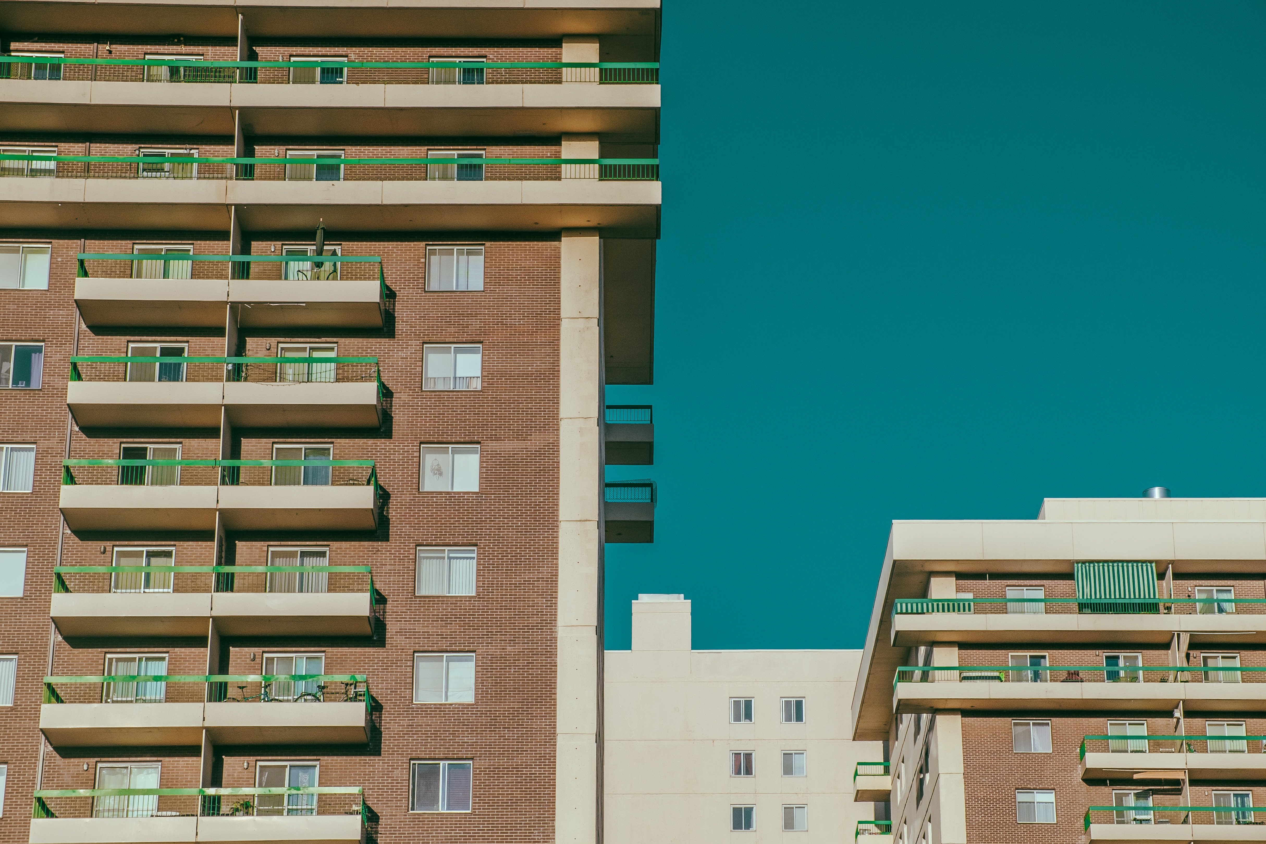 Apartamentos registam subida mais expressiva do que moradias / Photo by maxime caron on Unsplash