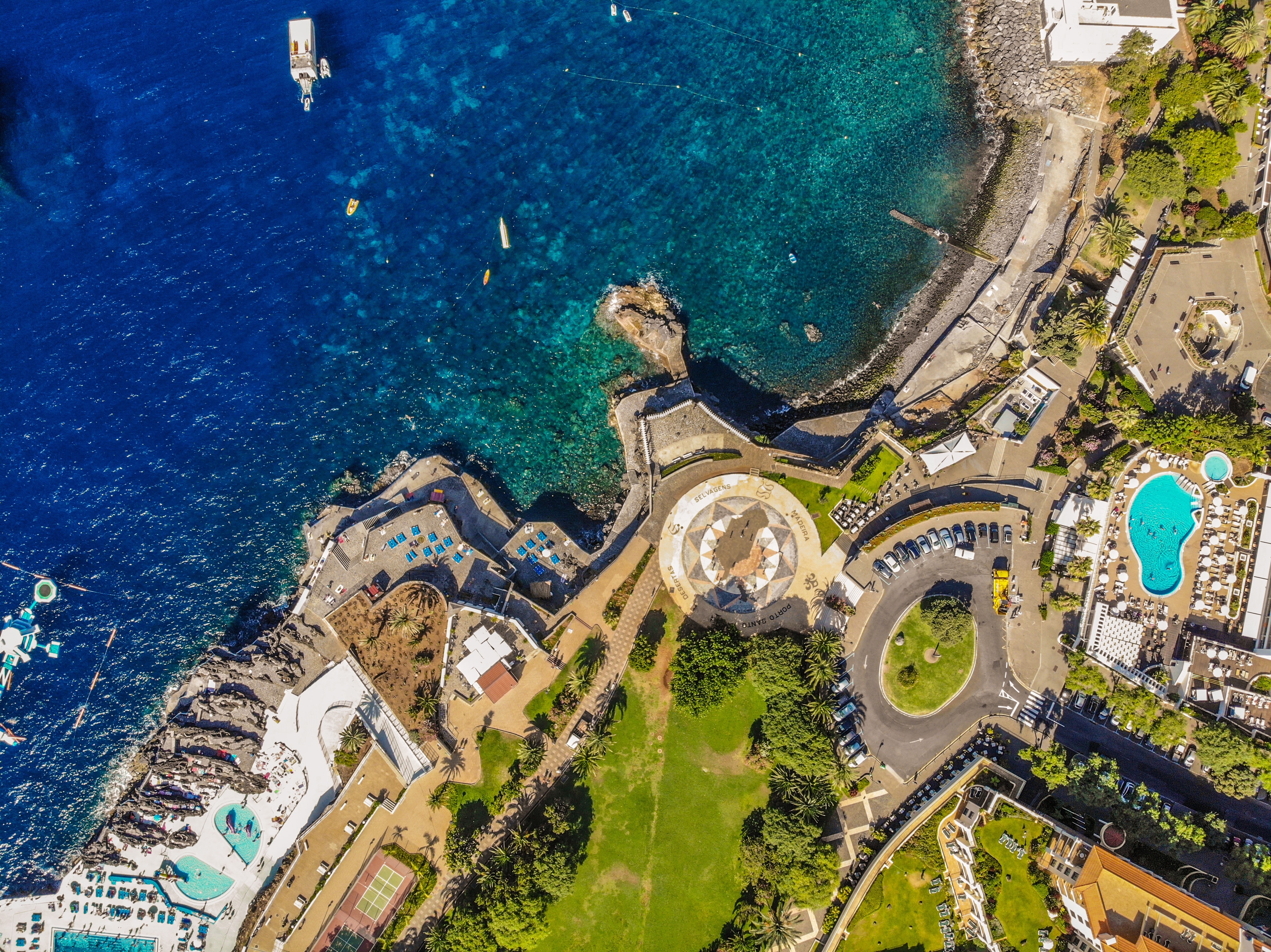 Funchal, Madeira / Photo by Reinaldo Garanito on Unsplash