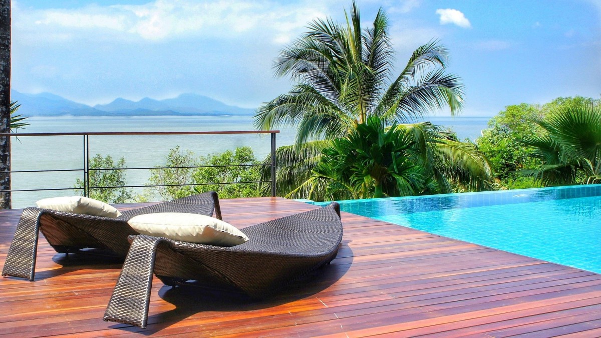 Móveis de luxo para piscina