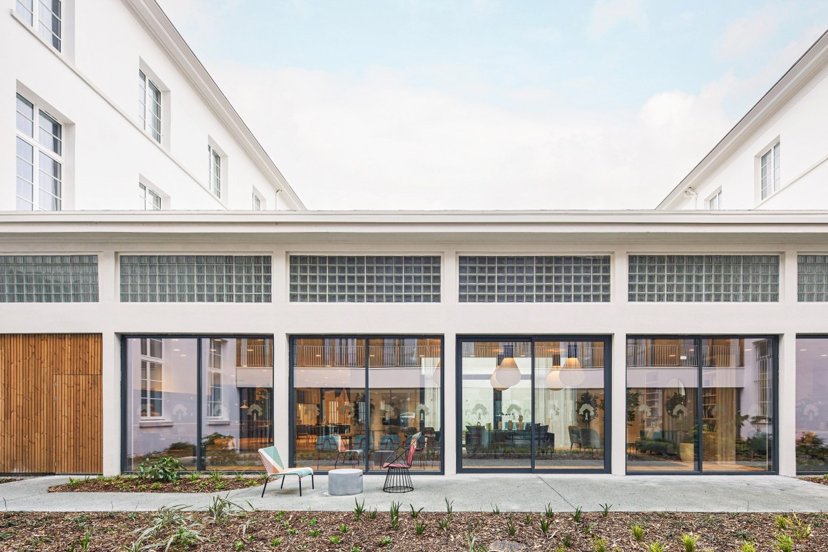 Antigo posto de correios convertido em habitação