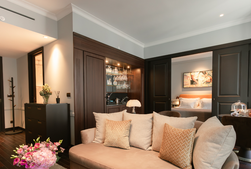 MYTHIC SANA Downtown Suites