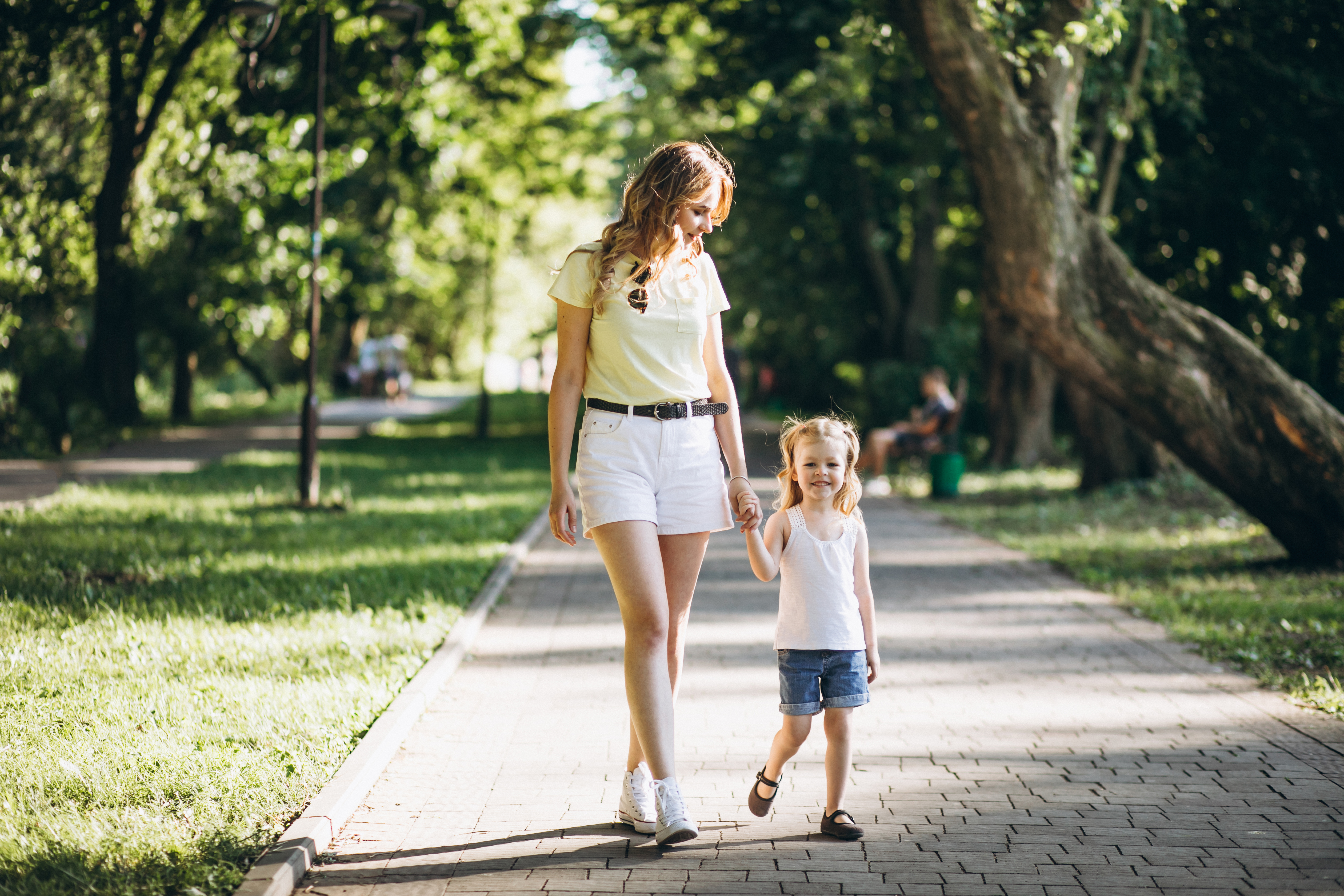 Passear no parque no verão
