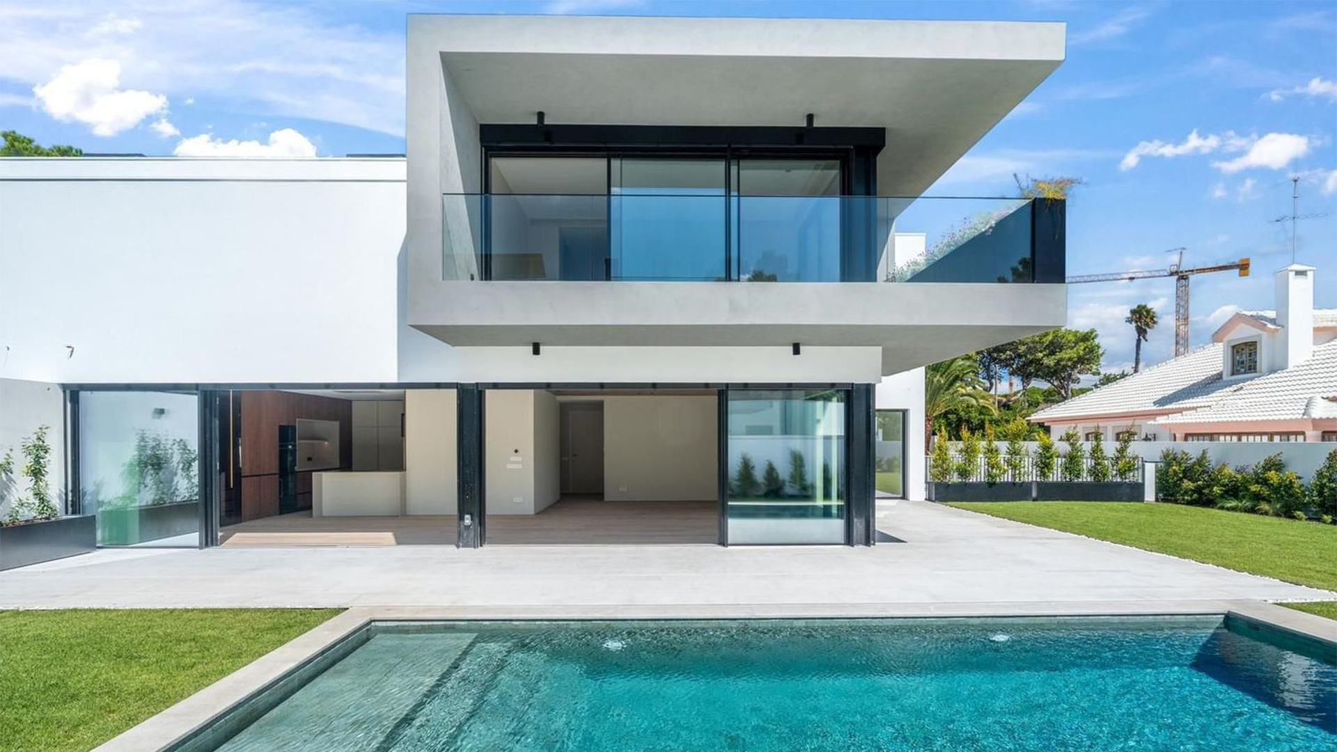 Casas de luxo à venda com piscina