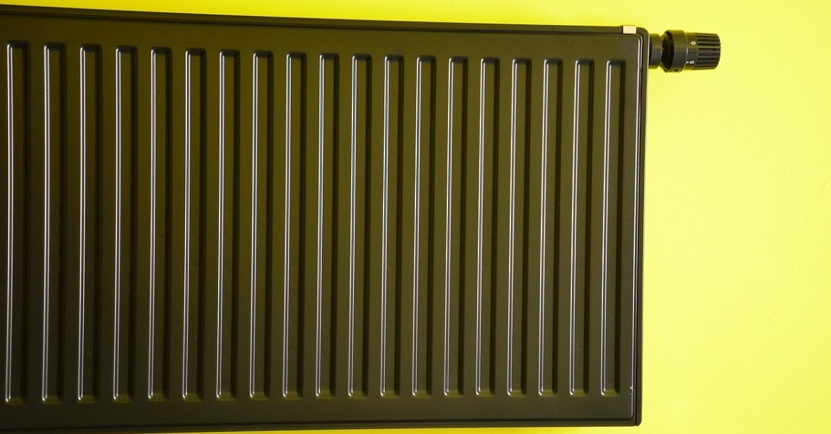 Per termosifoni in acciaio o alluminio si possono usare colori diversi da quelli classici, in armonia o in contrasto con l'estetica della stanza Per termosifoni in acciaio o alluminio si possono usare colori diversi da quelli classici, in armonia o in contrasto con l'estetica della stanza