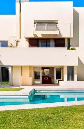 Home in Esmoriz, Aveiro - 1,350,000 euros