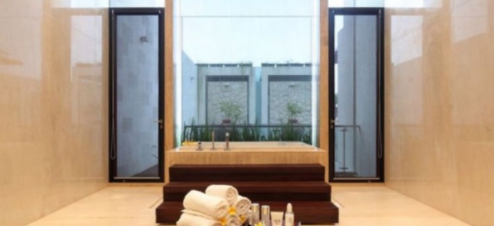 Obra no centro histórico de São Martinho do Porto está debaixo de fogo