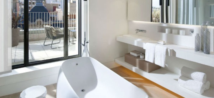 barcelona_15_barcelona_suite_bathroom_sm_0