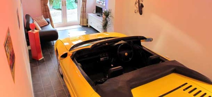 car-in-home-yellow-fer-22_0