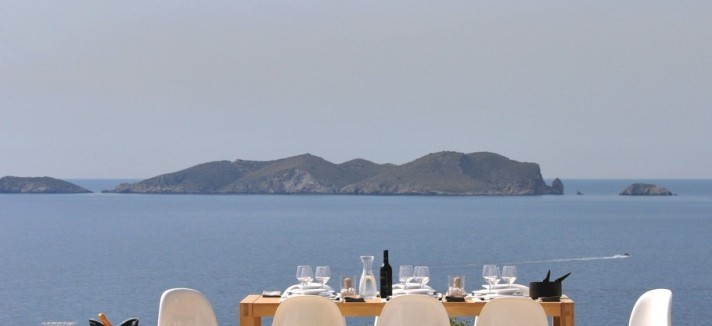 Luxury-Villa-Ibiza-09-910x910