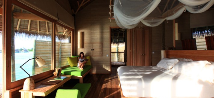Water_Villa_Interior3