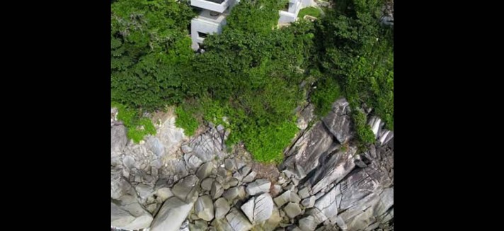 Cliff-home-with-infinity-pool-in-Thailand-