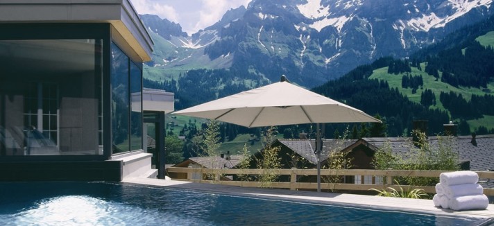 The-Cambrian-Hotel-Switzerland-infinity-pool