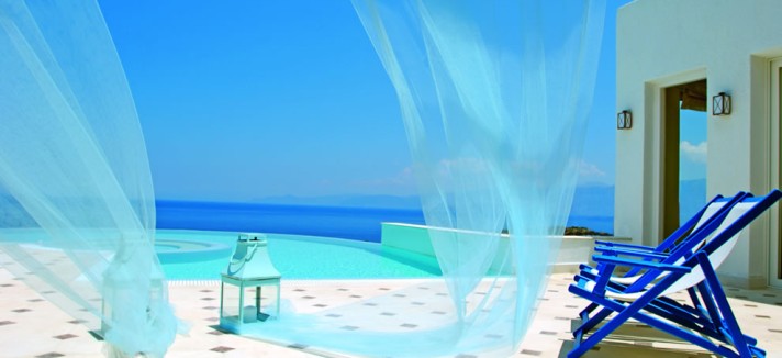 The-Elounda-Gulf-Villas-Suites-Greece-infinity-pool_0