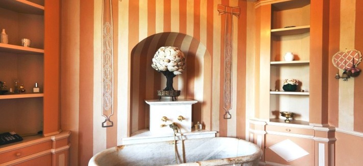 Luxury-Italian-Castle-Tuscany-05-910x910