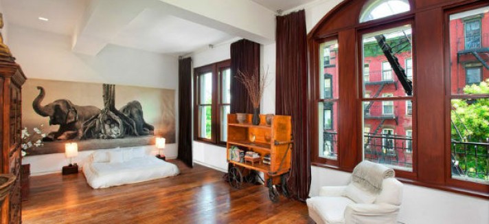 it-looks-like-the-current-owners-sleep-on-the-floor-in-the-long-master-bedroom