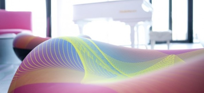 nhow_suite_livingroom_01_med