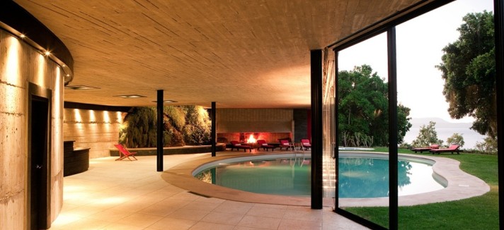 3-spa-antumaco-pool-lake-view.jpg.1024x0