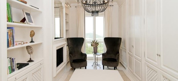 this-looks-like-a-cozy-place-to-curl-up-and-read-a-book