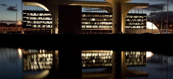 800px-Cidade_Administrativa_MG_1