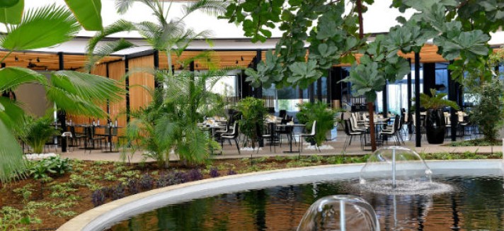 LAGO_ATRIO-hotel-renacimiento_1