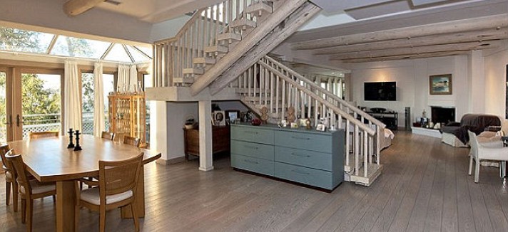 article-2239885-164120EC000005DC-703_634x477