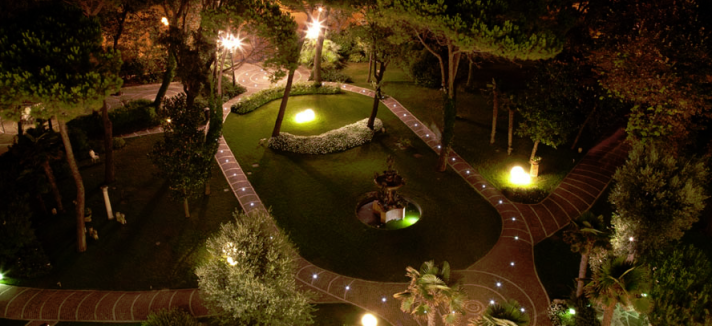 FireShot_Screen_Capture_007_-_Grand_Hotel_Rimini_albergo_5_stelle_lusso_riviera_romagnola_-_Phot