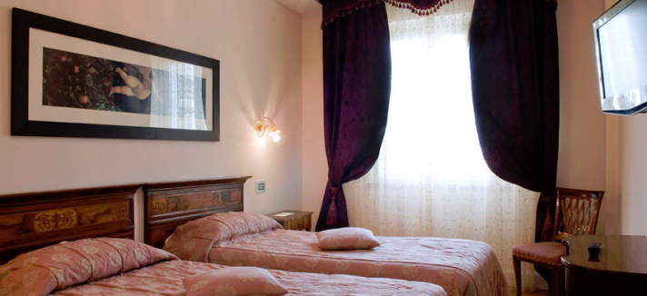 FireShot_Screen_Capture_052_-_Grand_Hotel_Rimini_albergo_5_stelle_lusso_riviera_romagnola_-_Phot