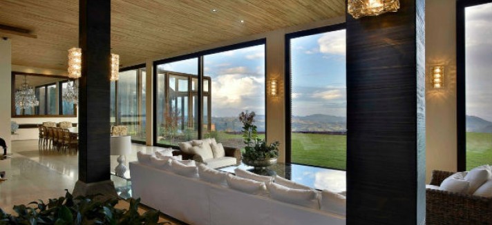 A-Palace-in-the-Mountains-03-1150x766