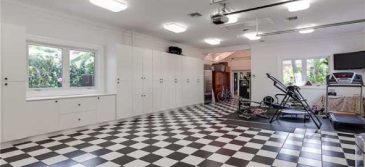 garage-c98e8d-573x430