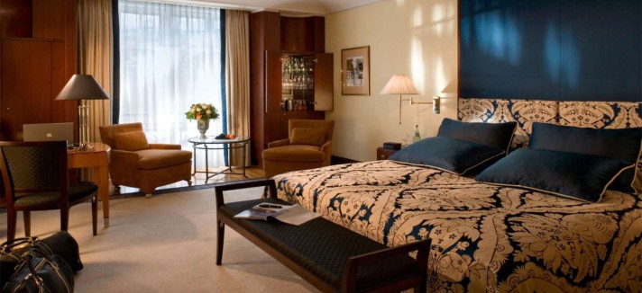 SetWidth1300-Deluxe-Room-Hotel-Adlon-Kempinski