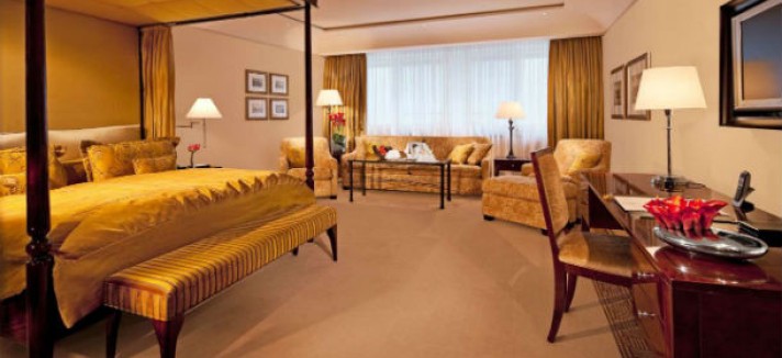 SetWidth1300-Junior-Suite-Hotel-Adlon-Kempinski