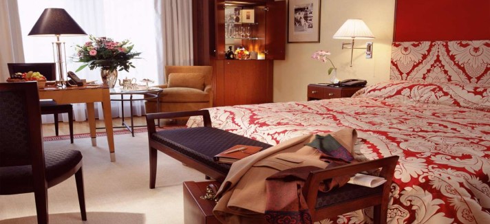 SetWidth1300-Superior-Deluxe-Room-Hotel-Adlon-Kempinski