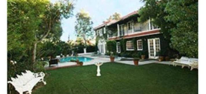 robert-pattinsons-rental-yard-43e38a-589x419