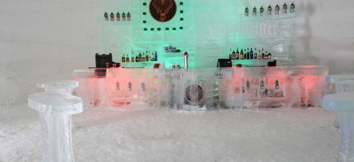 ice-hotel-montreal-1