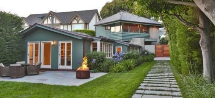 Leonardo-DiCaprio-malibu1