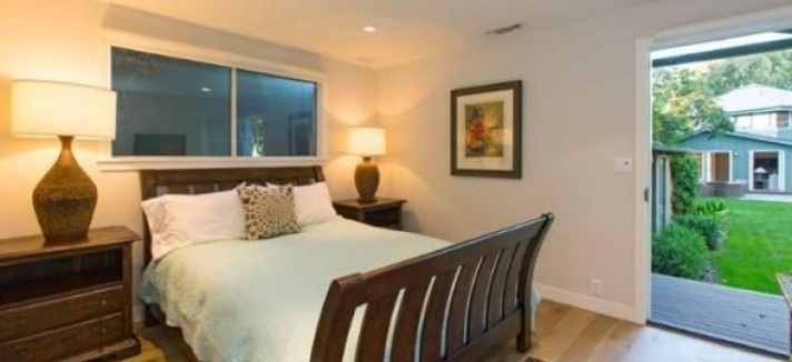 Leonardo-DiCaprio-malibu6