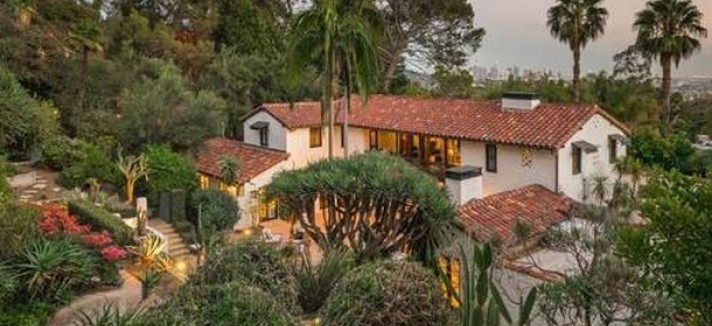 robert-pattinson-casa-los-angeles-2