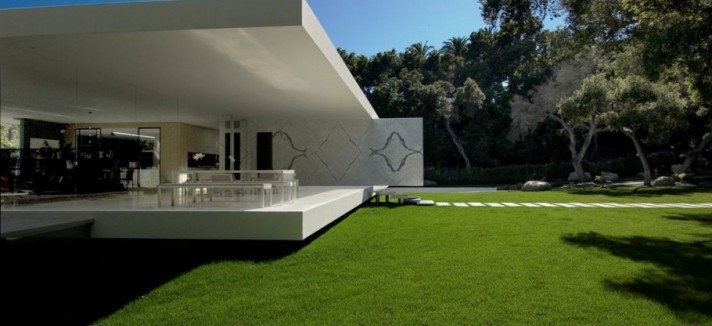 The-Luxury-Glass-Pavilion-House-by-Steve-Hermann-3