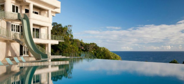 Water-Falling-Estate-on-The-Big-Island-4-950x635
