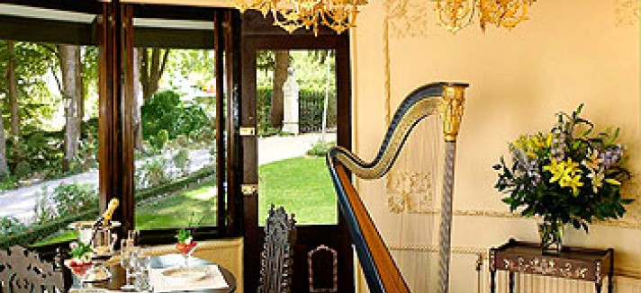 large_gallery_45-26038115-h1-dining-room-20a-v07djune09