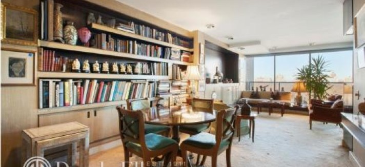 paul-mccartneys-den-0e02c0-e1432323288419-1024x683