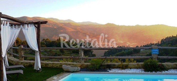 h.2067416.1070.680.0.ffffff.wm_.ffeeadb6