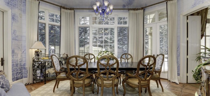 found-on-trulia-white-house-breakfast-room