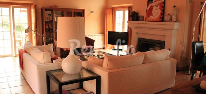 h.749218.1070.680.0.ffffff.wm_.0a400abd