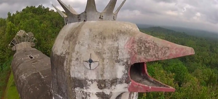 chicken-church6