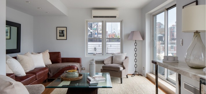 julia-roberts-family-room1