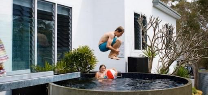 piscinas-en-patios-pequenos2