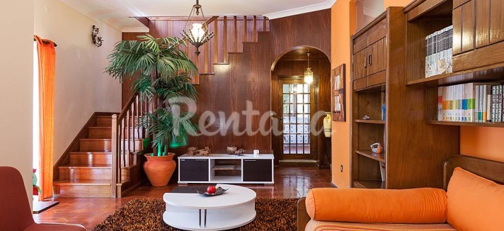 h.4985614.1070.680.0.ffffff.wm_.2202adad